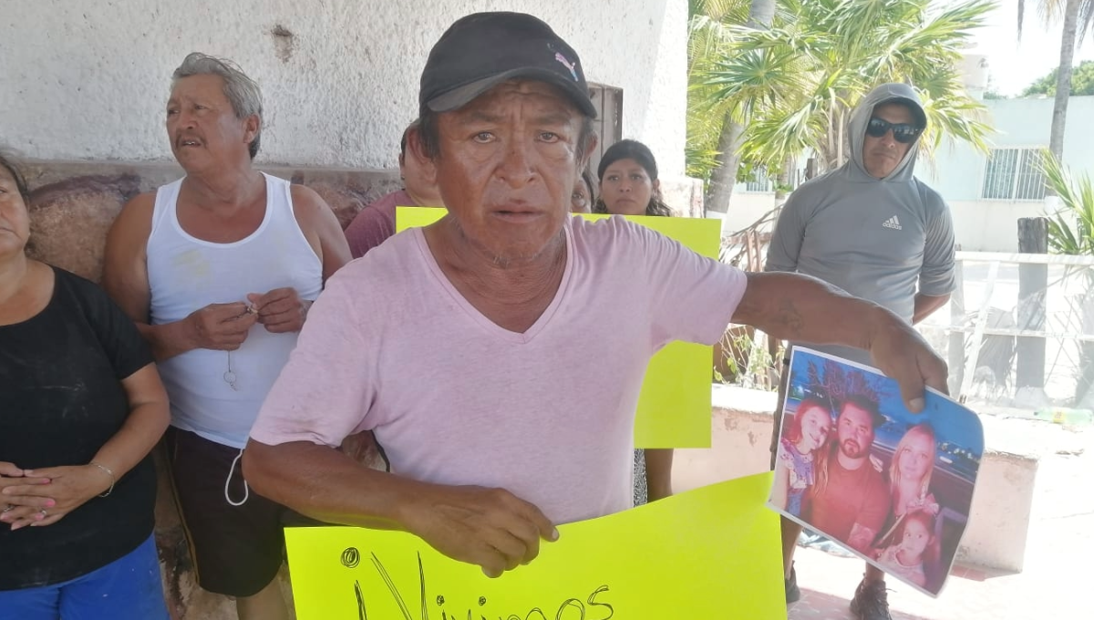 Aseguran que la golpiza se debe a que el hombre apoya a una canadiense Aseguran que la golpiza se debe a que el hombre apoya a una canadiense