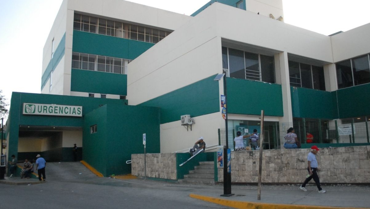 Madre de 98 años lleva un mes ingresada por fractura de rodilla y su salud sigue empeorando