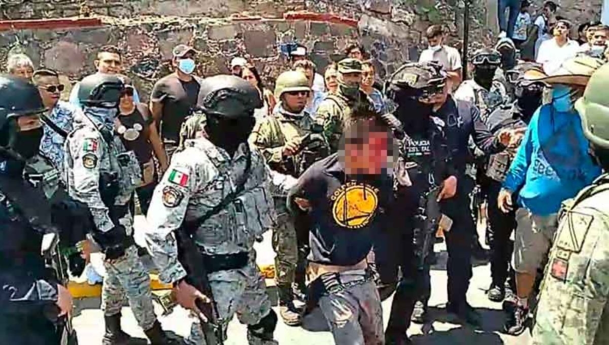 El joven Alfredo de quien se desconoce su edad y quien fue golpeado por la turba que buscaba justicia por la muerte de la niña Camila, también falleció por la golpiza