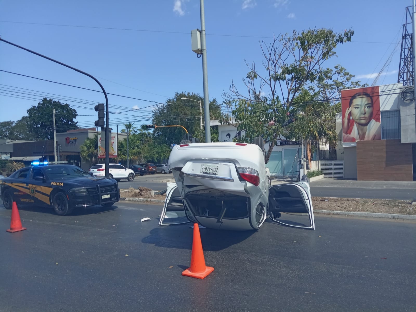 El responsable del choque en Mérida huyó dejando su placa en el sitio El responsable del choque en Mérida huyó dejando su placa en el sitio
