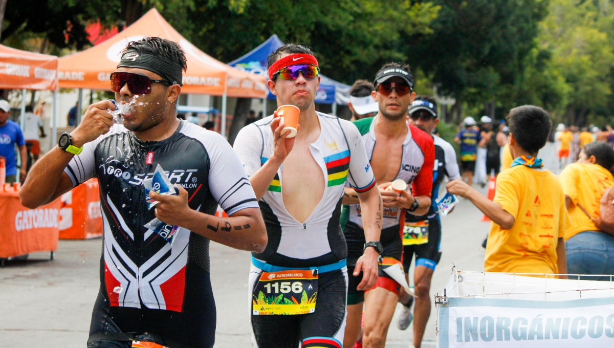 Ricardo Morales y Camila Alcalá conquistan el Triatlón AsTri Mérida 2024