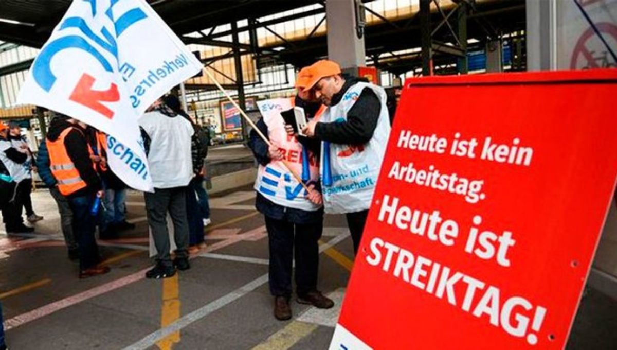 En este 2024 Alemania ha vivido numerosos paros laborales que van desde huelgas ferroviarias hasta paros en el aeropuerto y del transporte en varias ciudades y distritos En este 2024 Alemania ha vivido numerosos paros laborales que van desde huelgas ferroviarias hasta paros en el aeropuerto y del transporte en varias ciudades y distritos