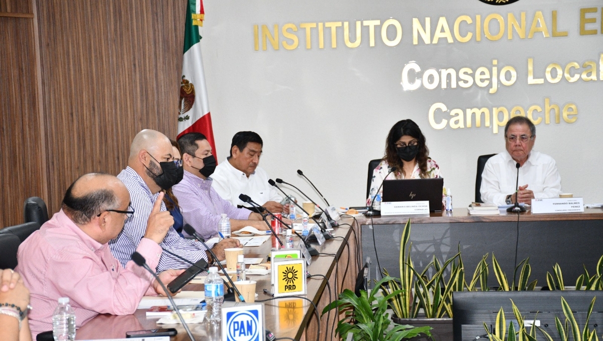 La oposición asegura que hay Capacitadores Electorales que forman parte de los programas sociales