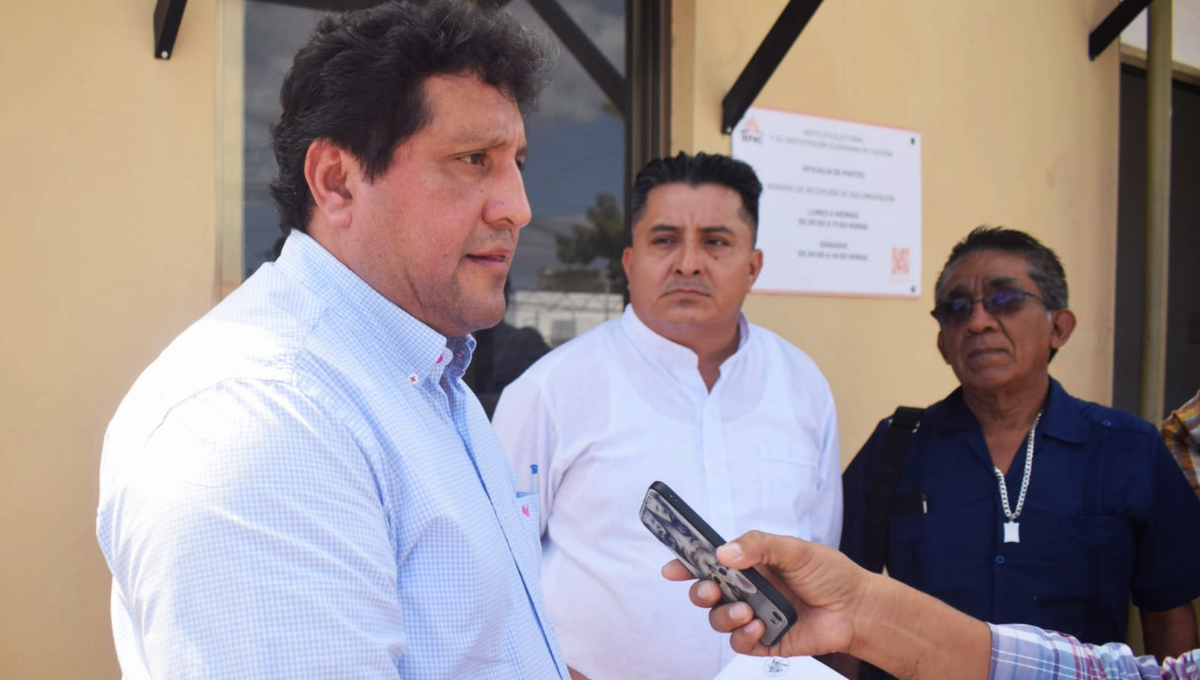 Los comisarios recorrieron el Iepac y el INE