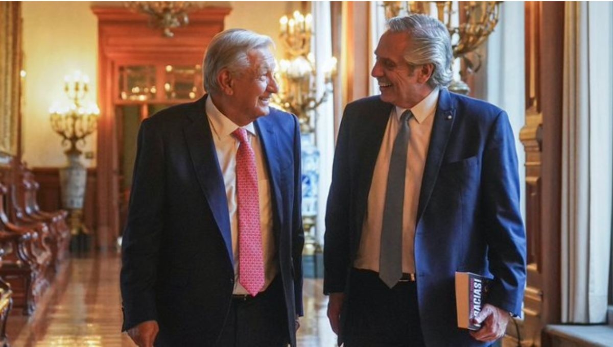 El Presidente de México recibió en Palacio Nacional al ex presidente de Argentina, Alberto Fernández, con quien intercambió una visión de ambos países