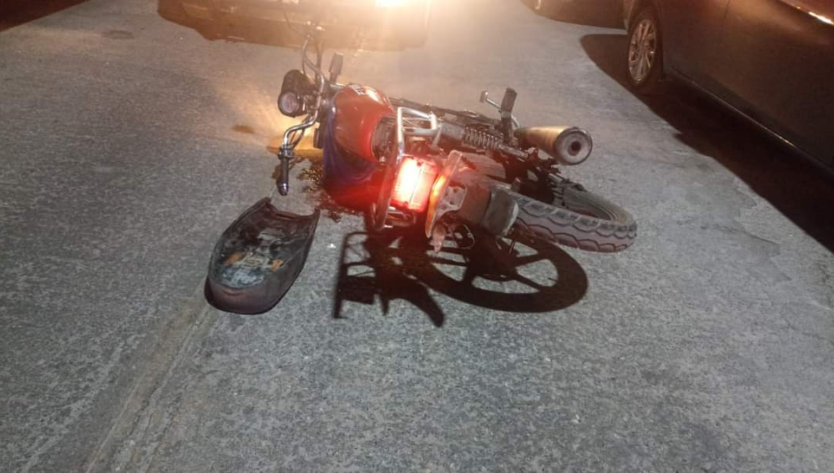 Responsables abandonaron su moto y huyeron