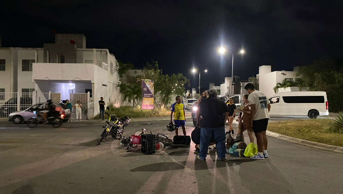 Llegaron elementos de la Dirección de Tránsito para el deslinde de responsabilidades y, de entrada, detener al conductor al detectar que iba con aliento alcohol. Llegaron elementos de la Dirección de Tránsito para el deslinde de responsabilidades y, de entrada, detener al conductor al detectar que iba con aliento alcohol.