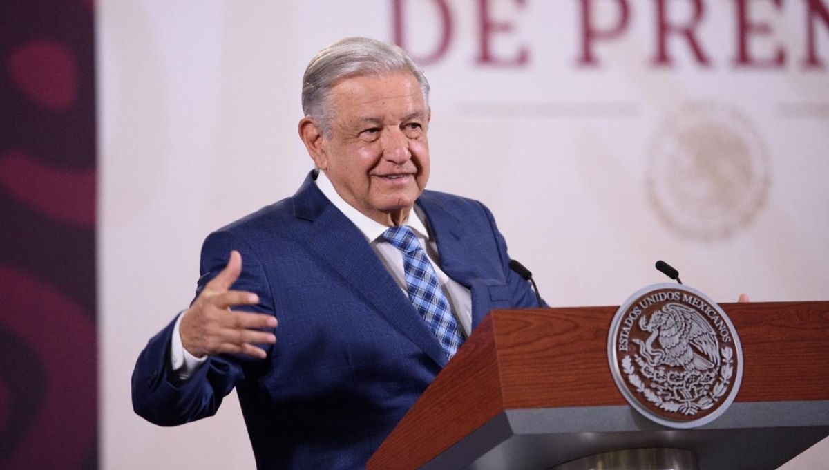 Andrés Manuel López Obrador criticó a Vidulfo Rosales, abogado de los familiares de los normalistas, por incitar a manifestaciones en los actos de campaña de la candidata presidencial de Morena Andrés Manuel López Obrador criticó a Vidulfo Rosales, abogado de los familiares de los normalistas, por incitar a manifestaciones en los actos de campaña de la candidata presidencial de Morena