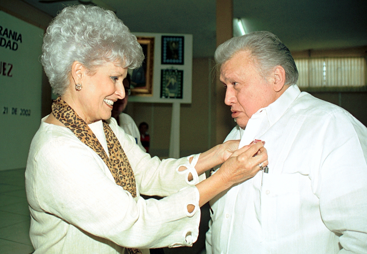 Don Mario Renato Menéndez Rodríguez y su esposa, Alicia Figueroa, fueron compañeros de vida por más de 50 años