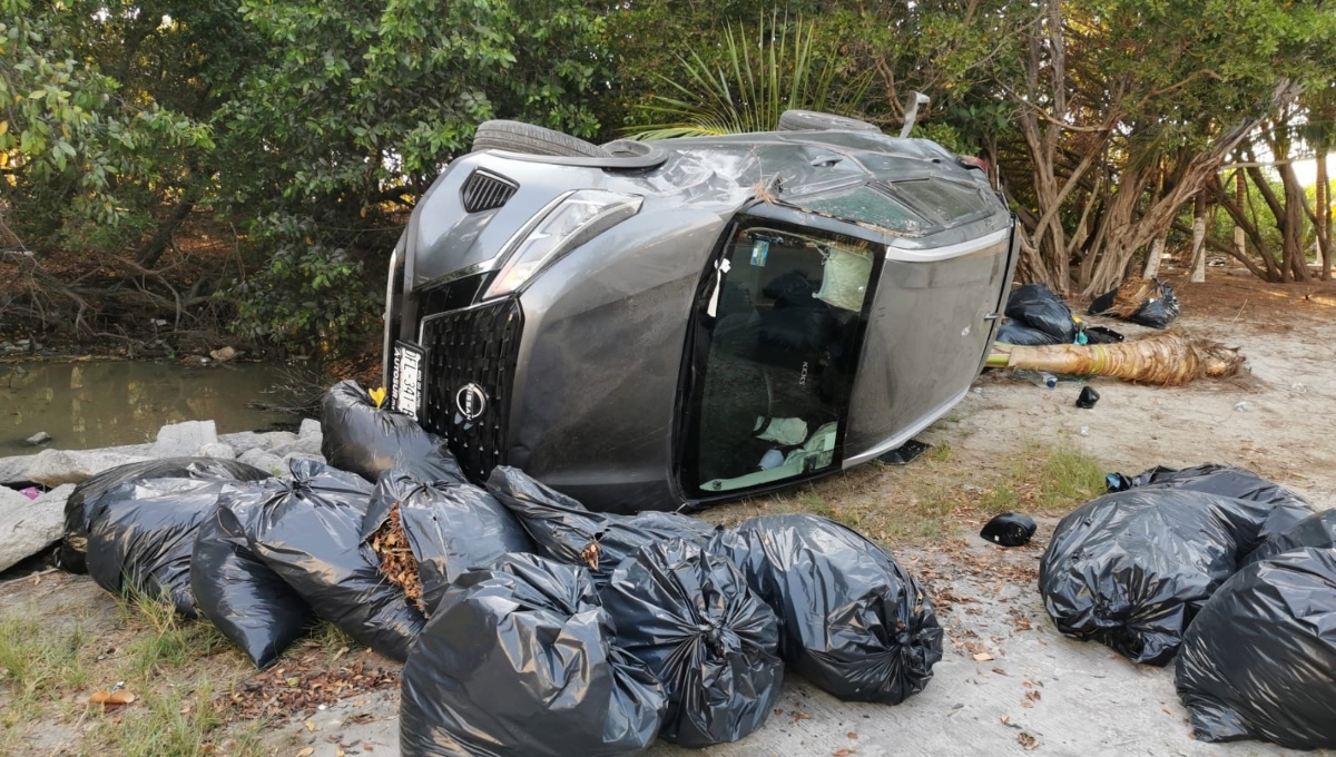 El exceso de velocidad provocó la aparatosa volcadura El exceso de velocidad provocó la aparatosa volcadura