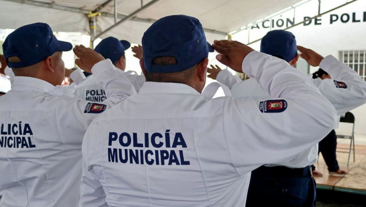 Elementos municipales acudieron al auxilio en Nunkiní Elementos municipales acudieron al auxilio en Nunkiní