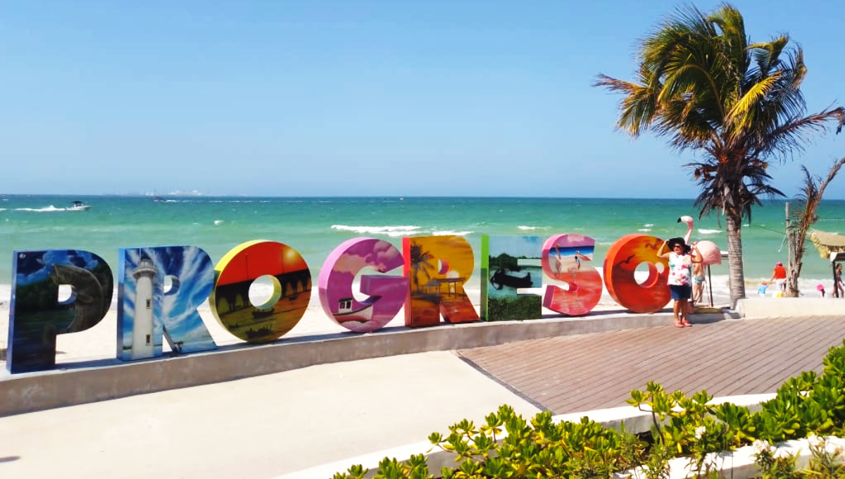 Progreso se encuentra a 36 kilómetros al Norte de la ciudad de Mérida. Progreso se encuentra a 36 kilómetros al Norte de la ciudad de Mérida.