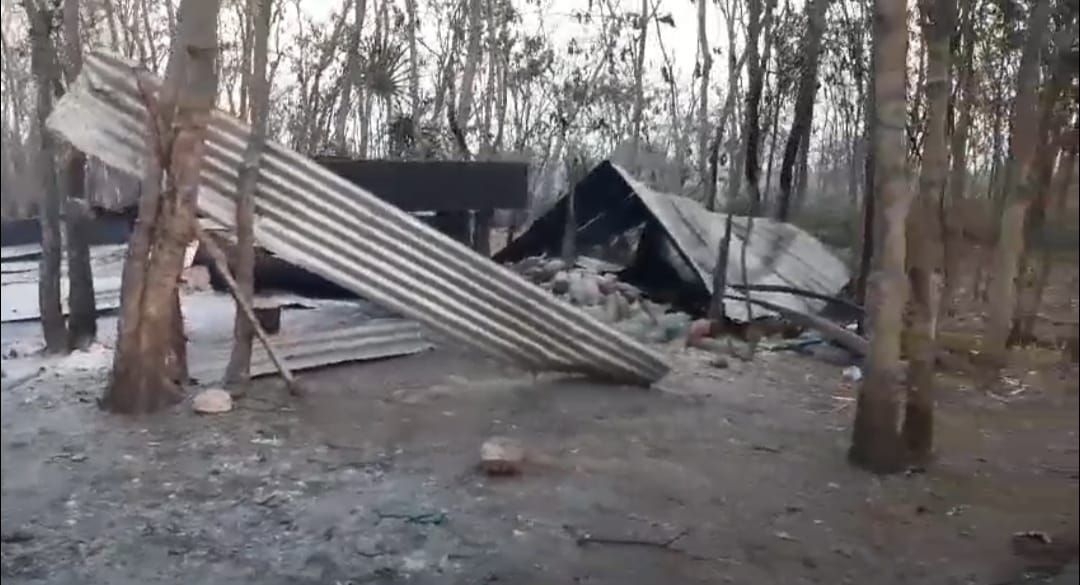 La casa de madera y lámina de dos abuelitos de Candelaria fue consumida por el fuego