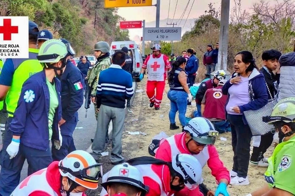 Más de 14 víctimas ha registrado el accidente. Más de 14 víctimas ha registrado el accidente.