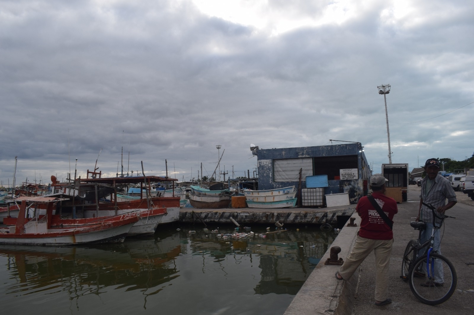 Frente Frío 43 en Yucatán paralizaría la primera semana de la temporada de mero