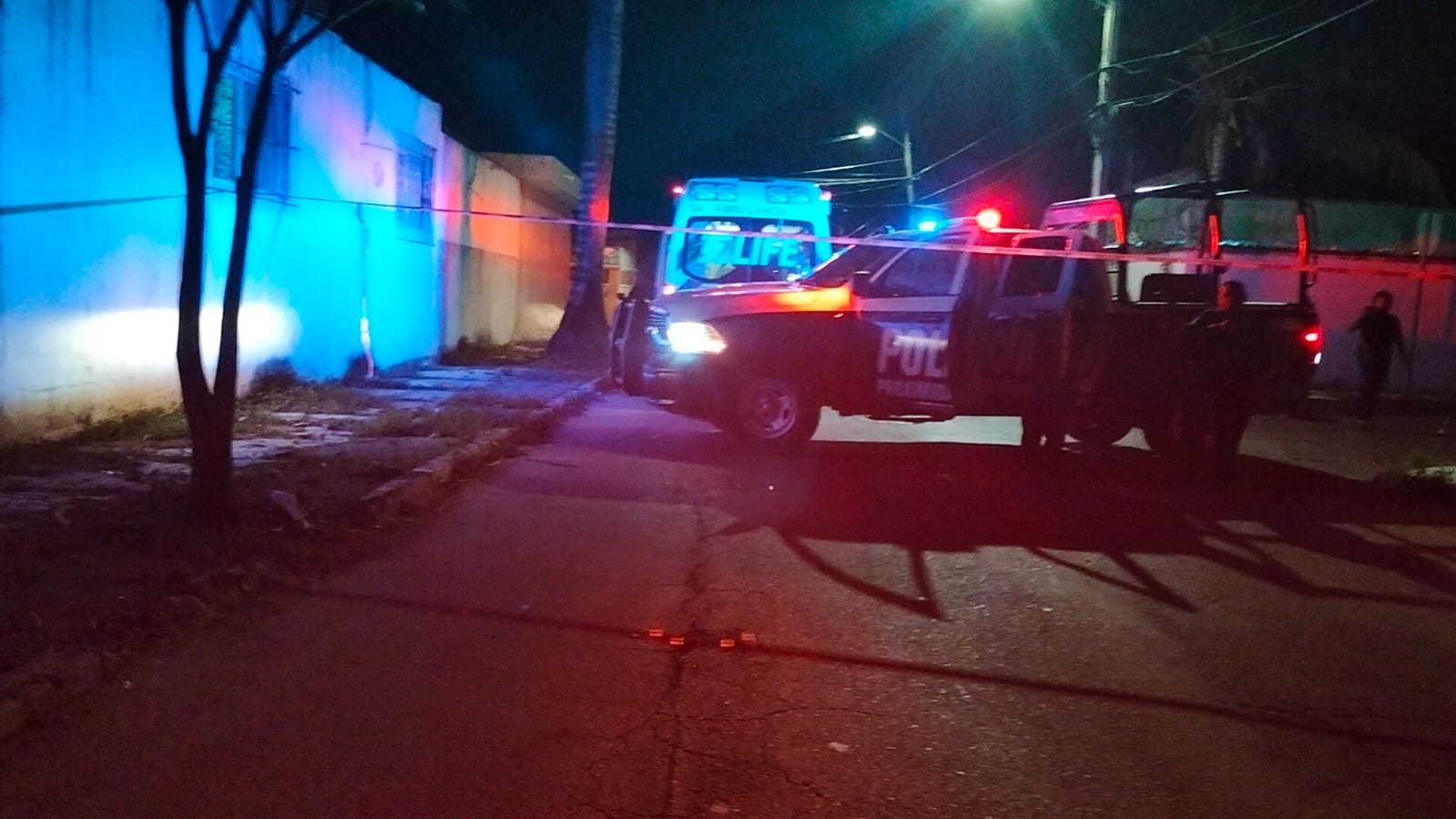 Después de impactarse contra una camioneta fue llevado al Hospital General de Cozumel, donde falleció Después de impactarse contra una camioneta fue llevado al Hospital General de Cozumel, donde falleció
