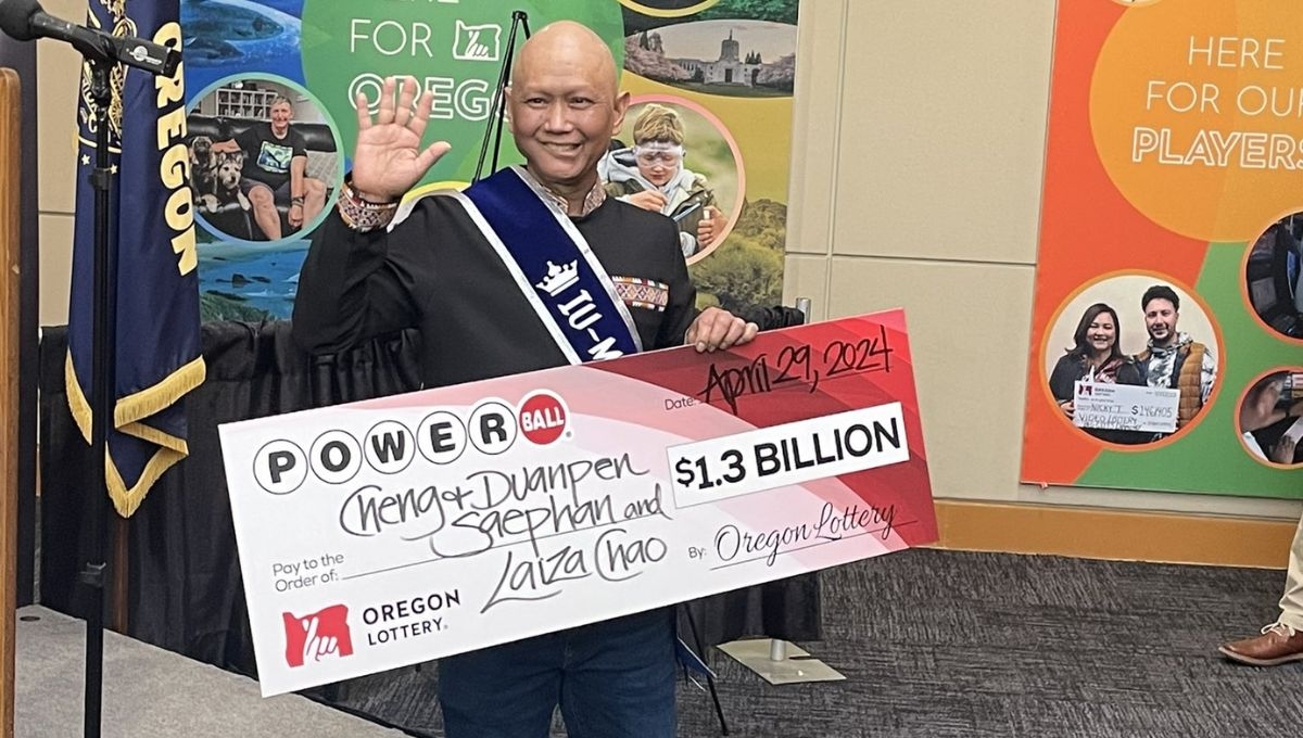 Cheng “Charlie” Saephan gana más de mil millones de dólares en la lotería Cheng “Charlie” Saephan gana más de mil millones de dólares en la lotería