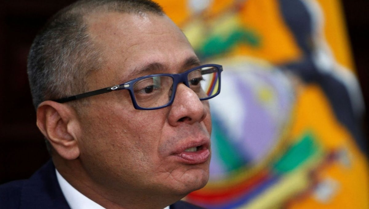 Los elementos de seguridad ingresaron por la fuerza a la sede mexicana