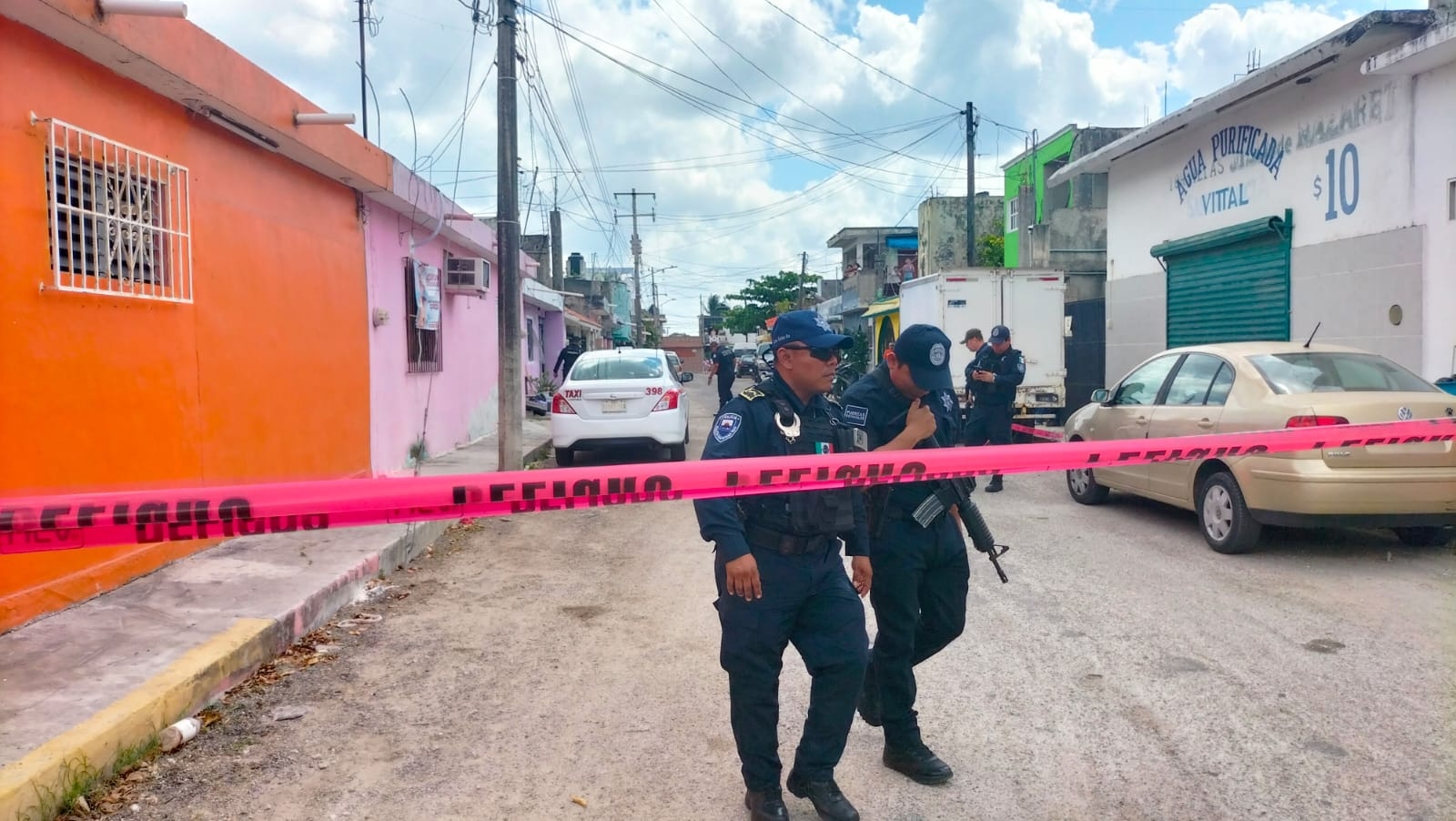 Un hombre que se encontraba en el predio resultó herido Un hombre que se encontraba en el predio resultó herido