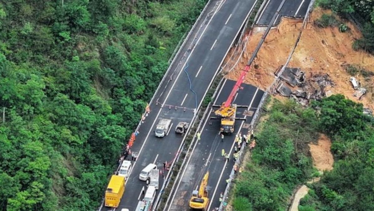 Un tramo de la autopista en la provincia china de Cantón, en el sur del país asiático, colapsó y causó la muerte de al menos 24 personas y 30 heridos Un tramo de la autopista en la provincia china de Cantón, en el sur del país asiático, colapsó y causó la muerte de al menos 24 personas y 30 heridos