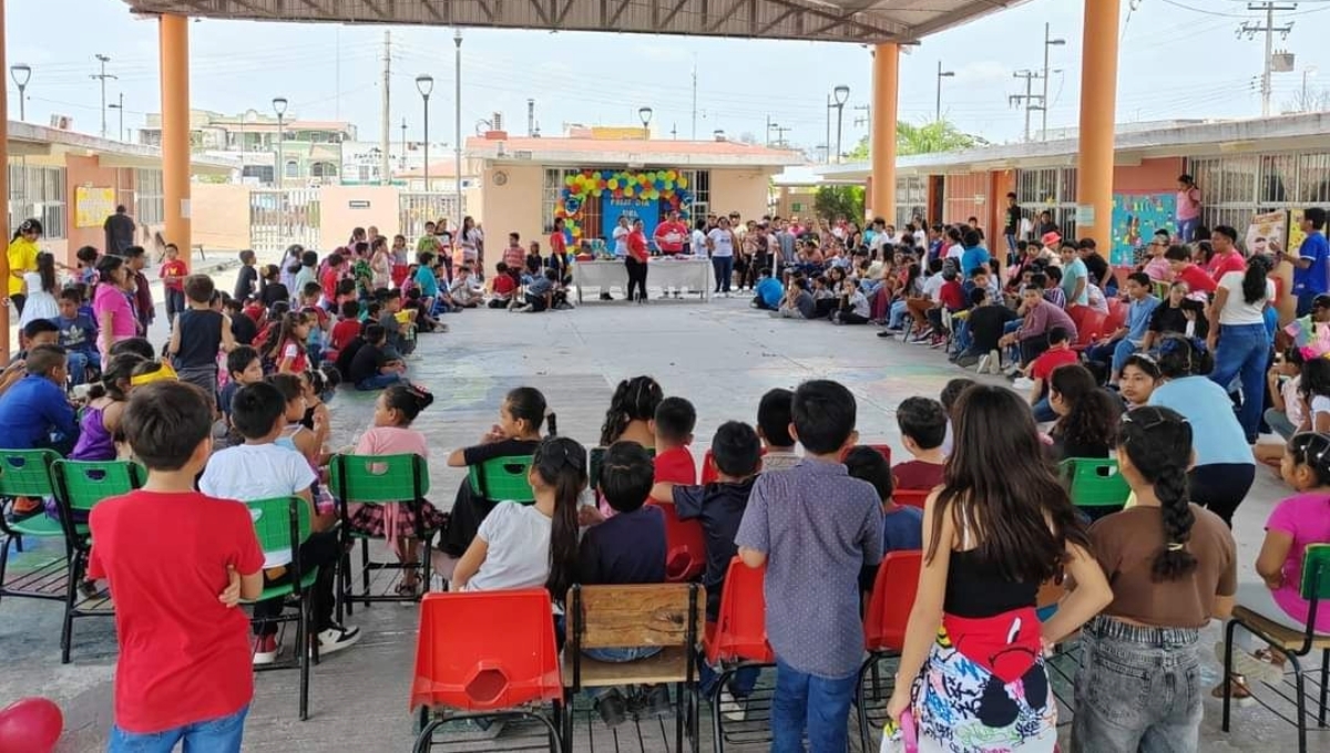 La primaria “Benito Juárez” de Candelaria fue la única que llevó a cabo un festival infantil La primaria “Benito Juárez” de Candelaria fue la única que llevó a cabo un festival infantil