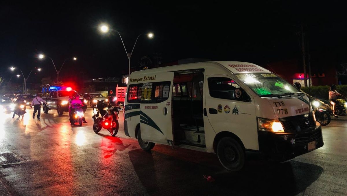 Autoridades custodian la unidad en Cancún
