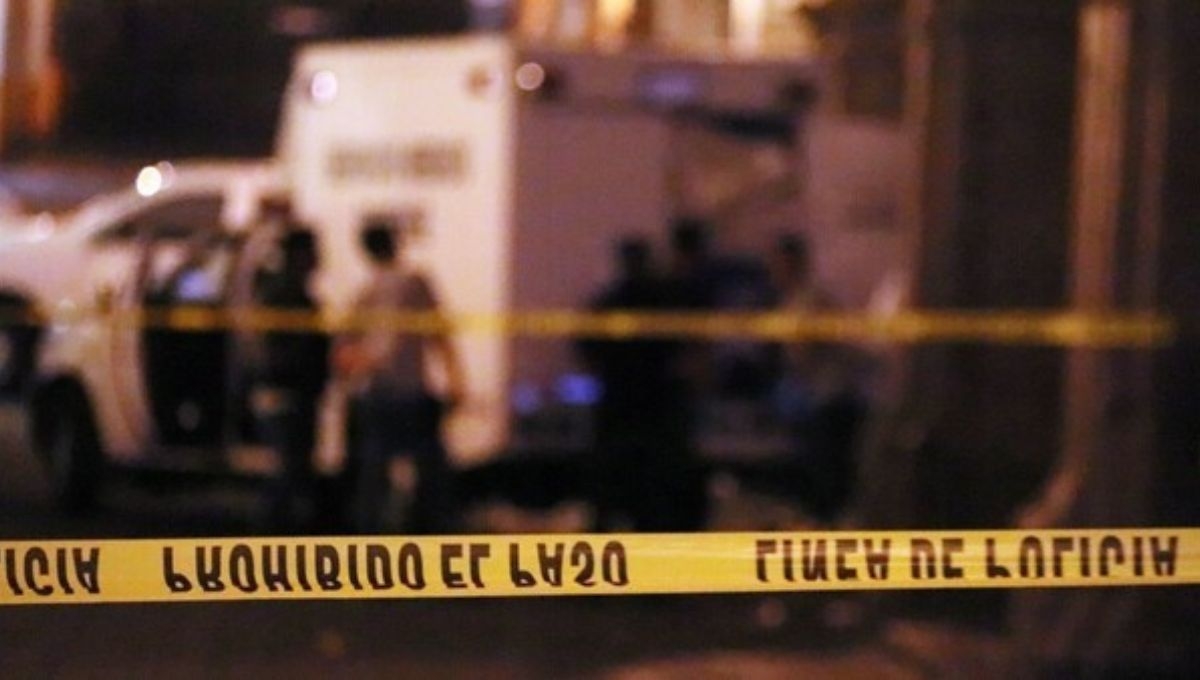 En Celaya, Guanajuato, sujetos armados atacaron a dos policías dejando a uno de ellos muerto En Celaya, Guanajuato, sujetos armados atacaron a dos policías dejando a uno de ellos muerto