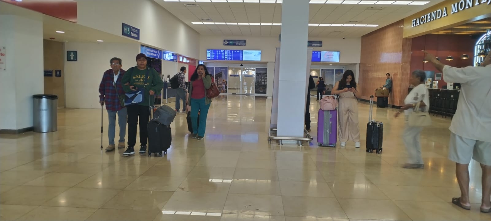 United retrasa casi una hora el vuelo a Houston en el aeropuerto de Mérida