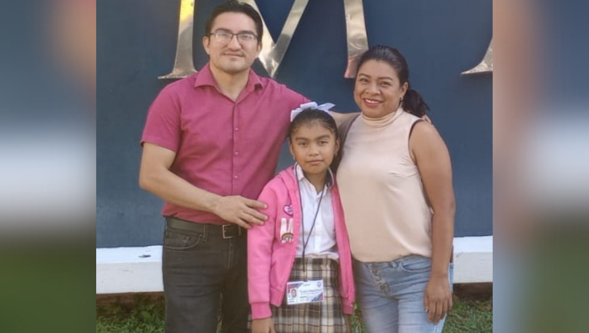 Los padres de la alumna han estado al pendiente de su educación y del gran esfuerzo que ha realizado