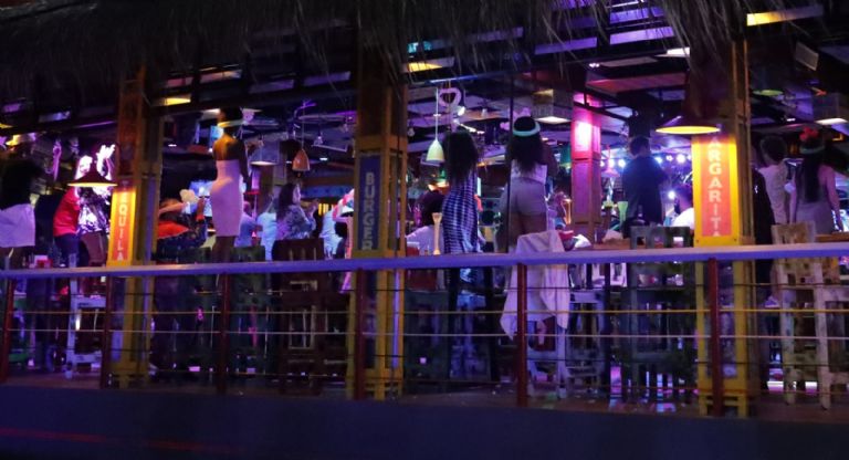 Bikers fomentan fiestas clandestinas en Cancún