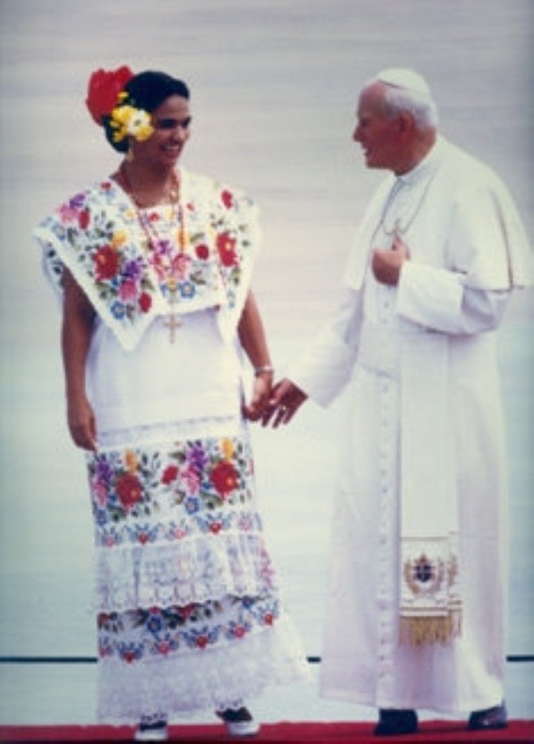 El día que Juan Pablo II visitó México y a la Península de Yucatán. El día que Juan Pablo II visitó México y a la Península de Yucatán.