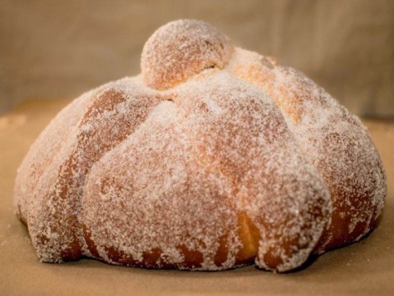   Por esta razón el altar de Hanal Pixán en Yucatán no incluye pan de muerto   