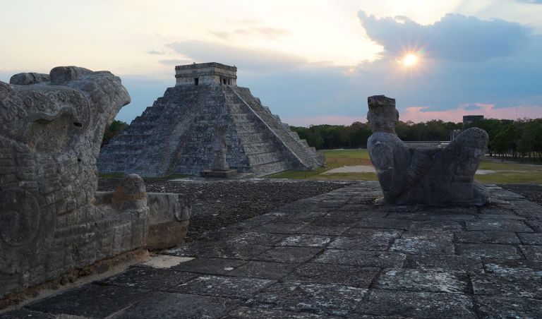 El evento también se observará en Dzibichaltún, Oxkintok y Uxmal. El evento también se observará en Dzibichaltún, Oxkintok y Uxmal.