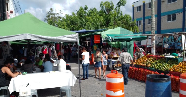 Los tianguis se realizan en todo Mérida Los tianguis se realizan en todo Mérida