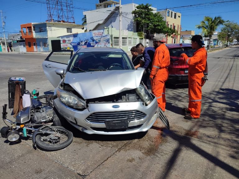 Doble choque deja cuatro lesionados en Ciudad del Carmen - PorEsto