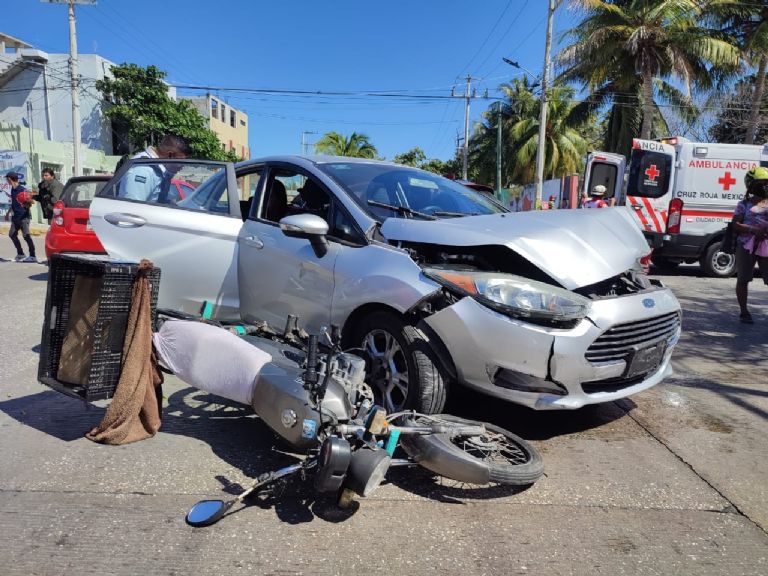 Doble choque deja cuatro lesionados en Ciudad del Carmen - PorEsto