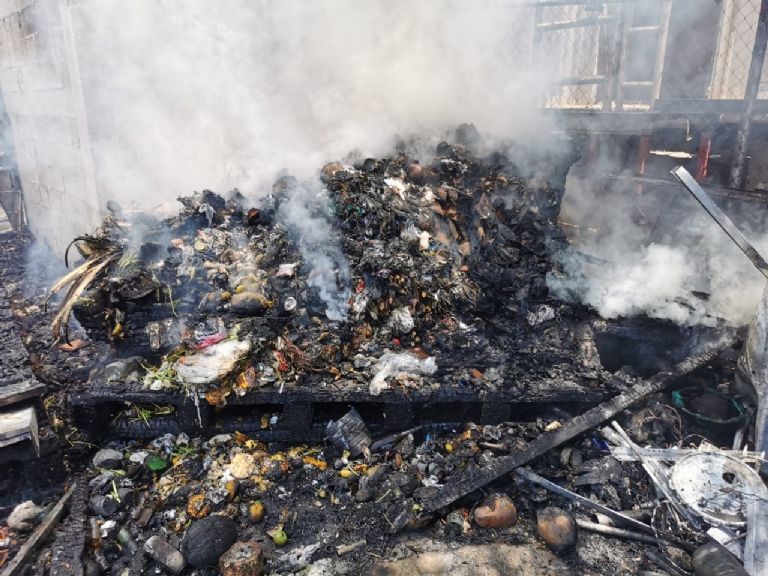 Quema de basura desata incendio en una recicladora de Ciudad del Carmen ...