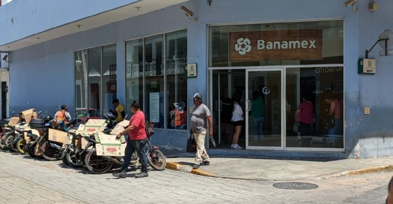 Los servicios de banca en línea y cajeros automáticos estarán disponibles 
