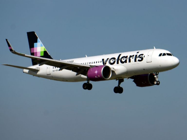 La aerolínea reportó sanos y salvos a los pasajeros, descartando heridos