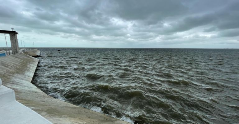 ¿Llega el cordonazo? Alertan por turbonadas y trombas marinas en Yucatán del 9 al 12 de mayo