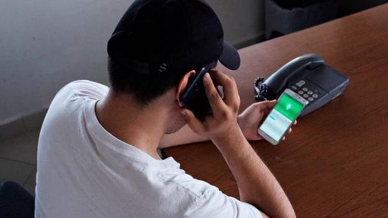 Madre e hijo se salvan de ser víctimas de ‘secuestro virtual’ en Playa del Carmen