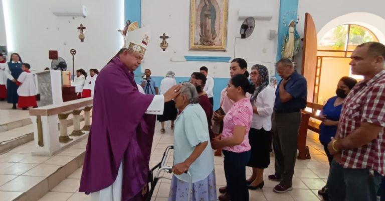 Estas palmas, que simbolizan la entrada triunfal de Jesús en Jerusalén