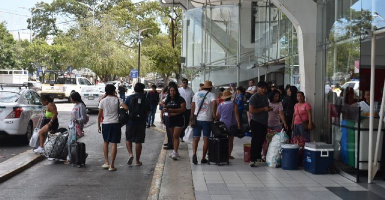 La terminal de ADO se encuentra en el centro La terminal de ADO se encuentra en el centro