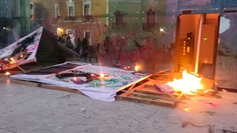 La marcha culmina en el Palacio de Gobierno La marcha culmina en el Palacio de Gobierno